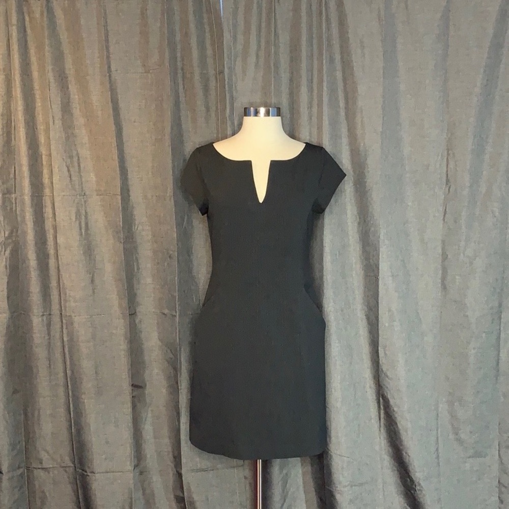 Gap Grey Pinstripe Shift Dress Size 2